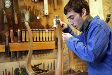 Azubi Schreinerei und Handwerk